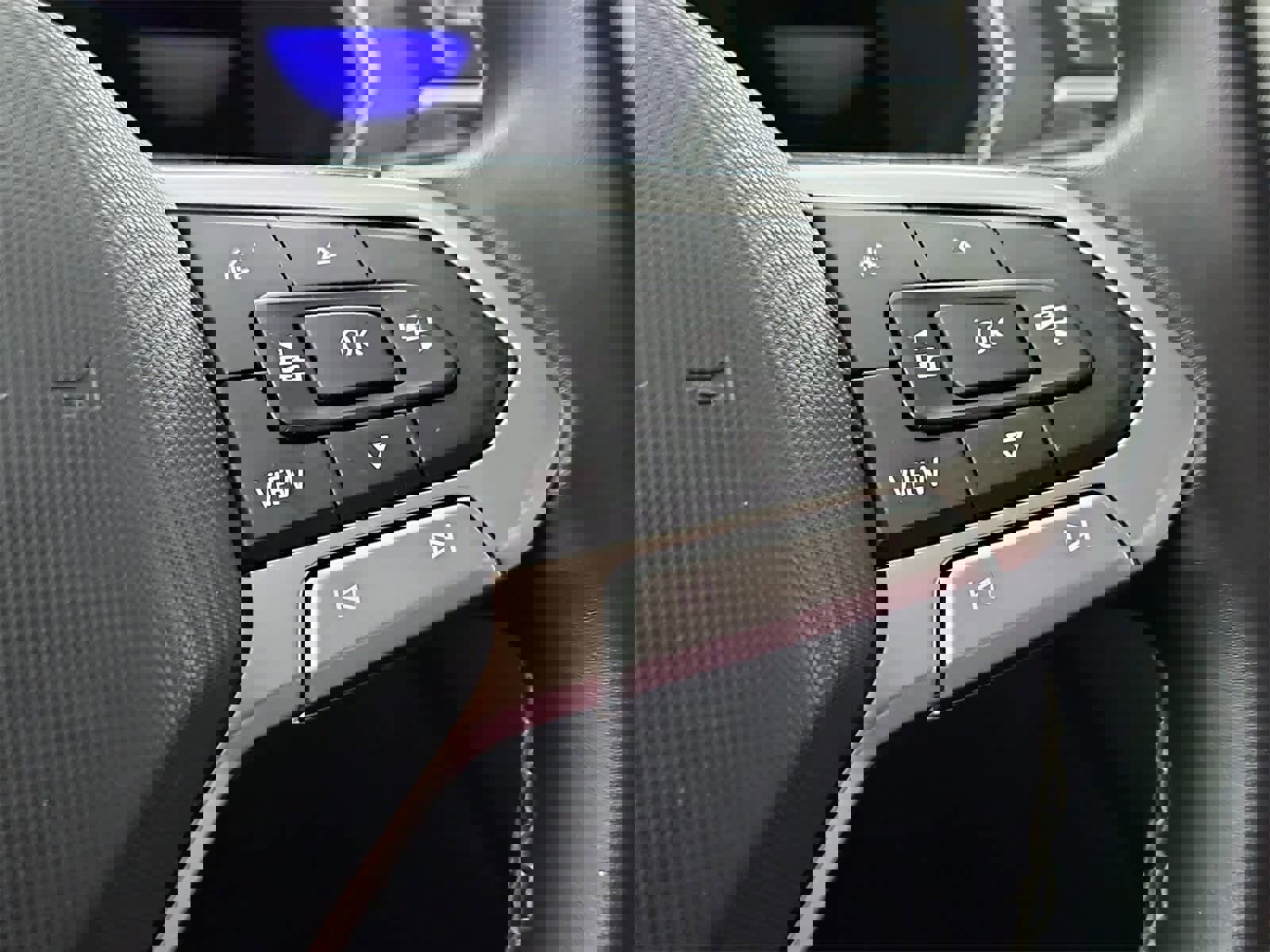 Certified 2022 Volkswagen Tiguan SE image 26