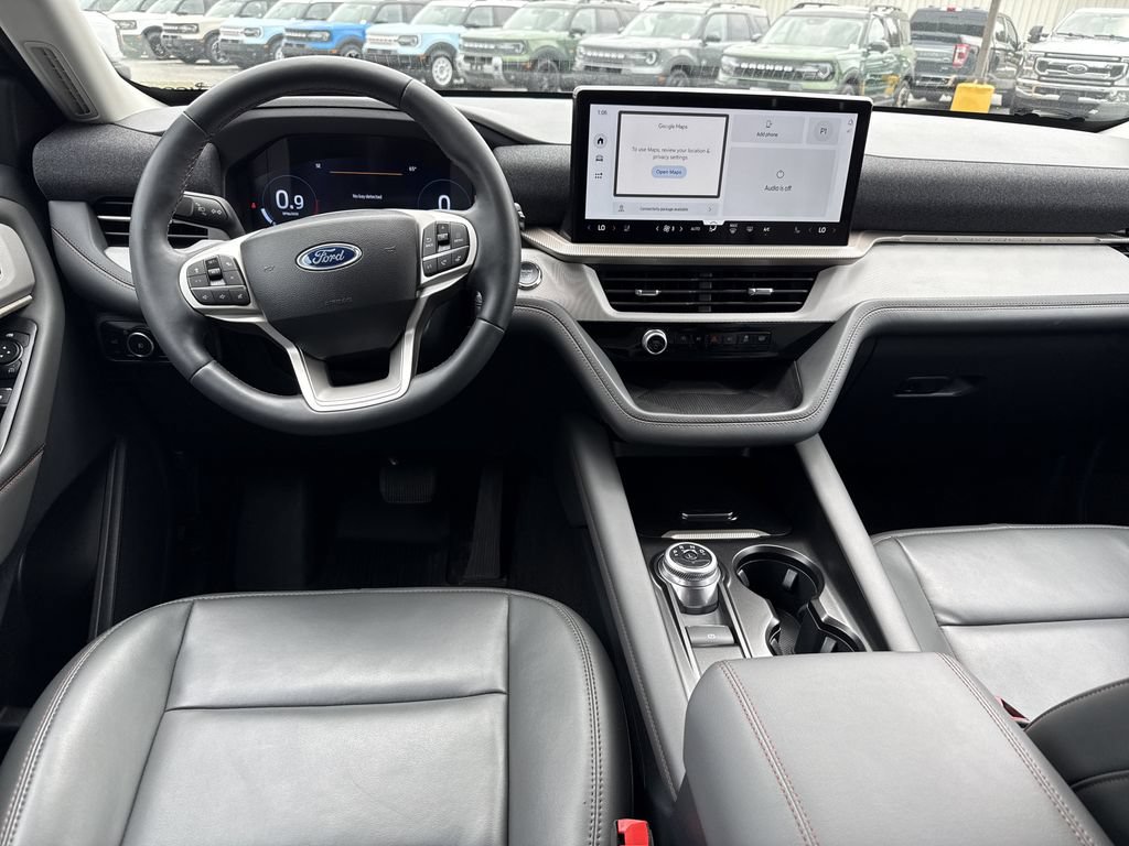 Used 2025 Ford Explorer Active w/ Active Comfort Package AWD/4WD image 23