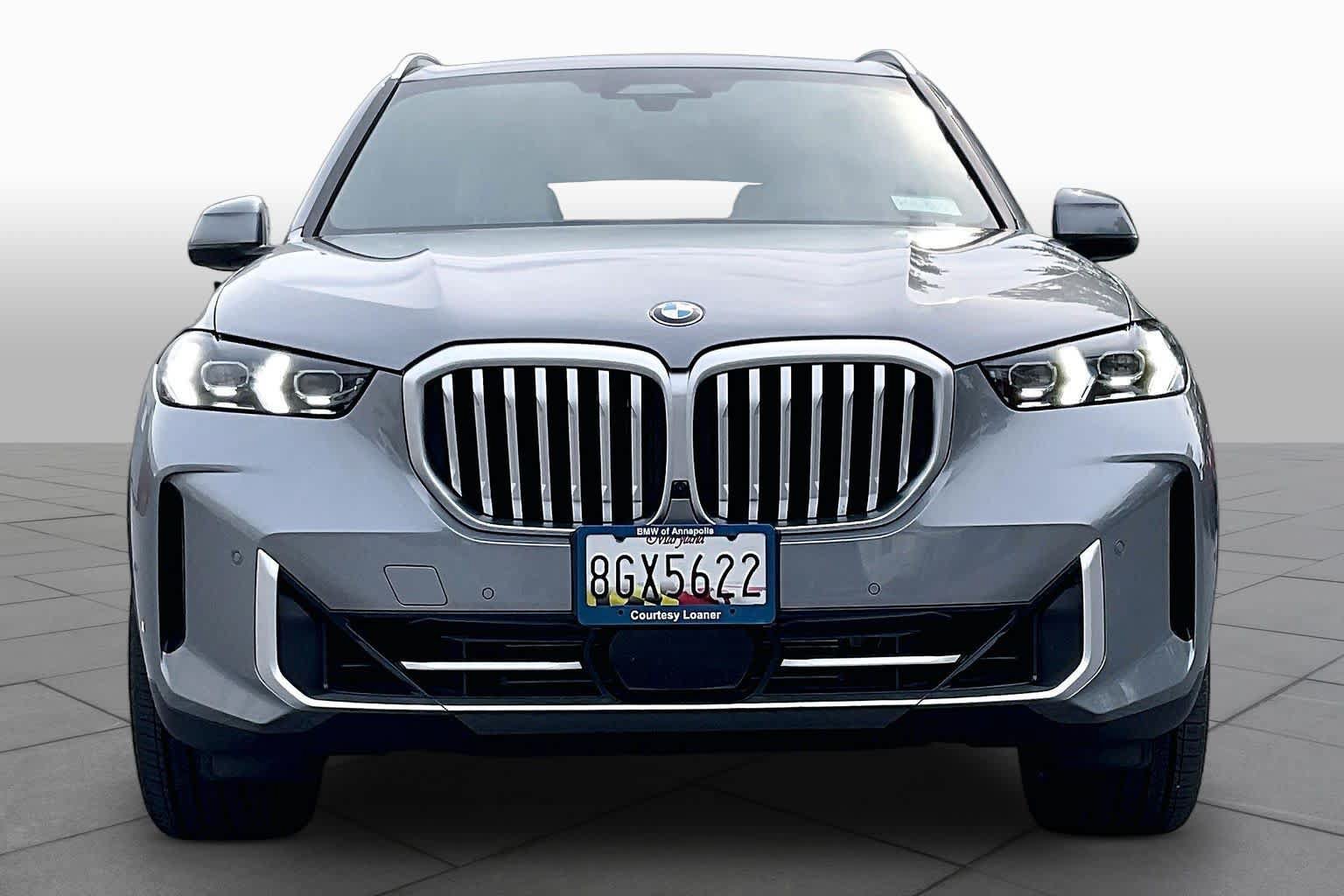 Used 2026 BMW X5 xDrive40i w/ Executive Package AWD/4WD image 3