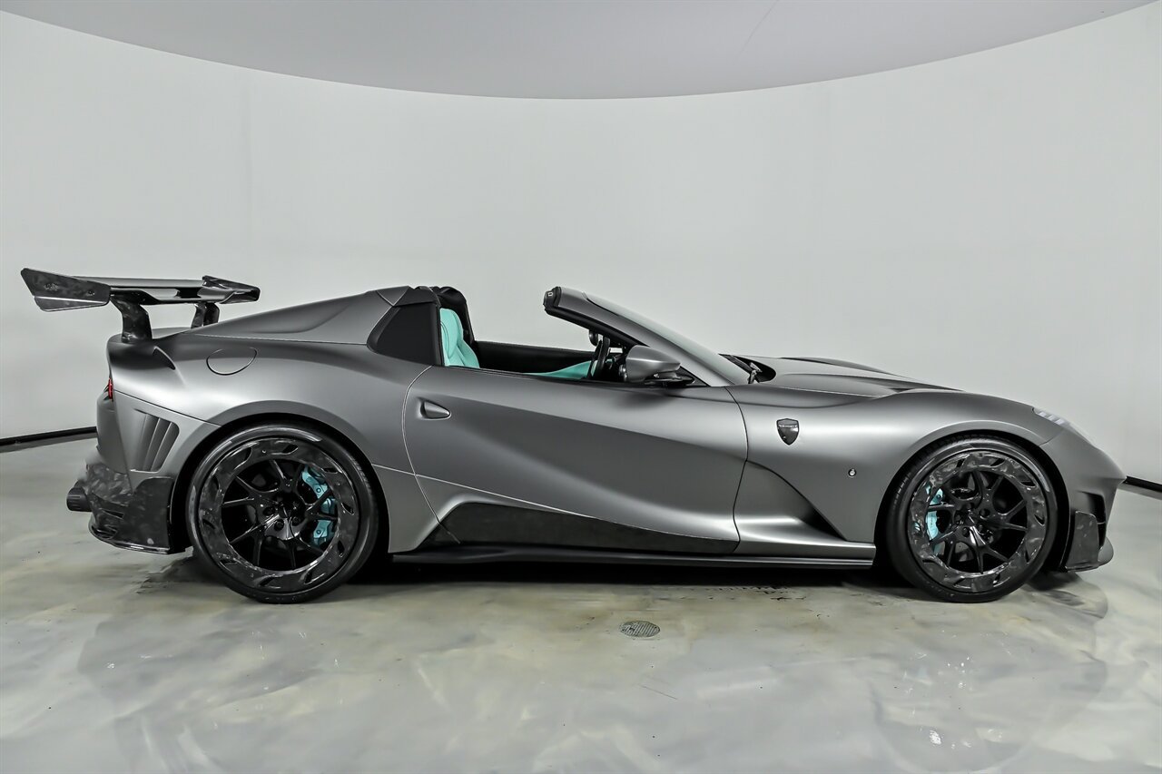 Used 2021 Ferrari 812 GTS RWD image 9