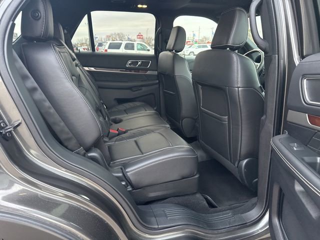 Used 2019 Ford Explorer Platinum image 13