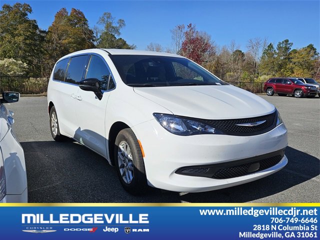 Used 2025 Chrysler Voyager LX