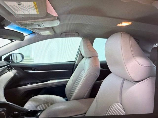 Used 2018 Toyota Camry SE FWD image 10