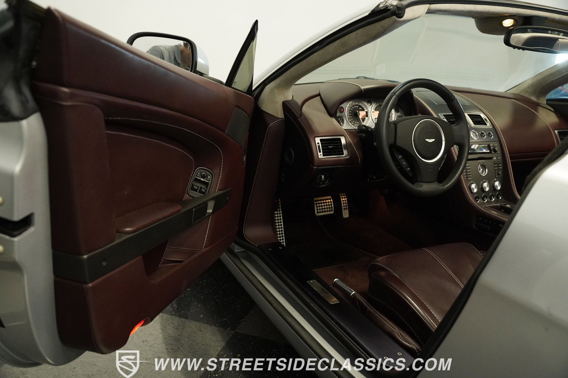 Used 2008 Aston Martin V8 Vantage Roadster image 39