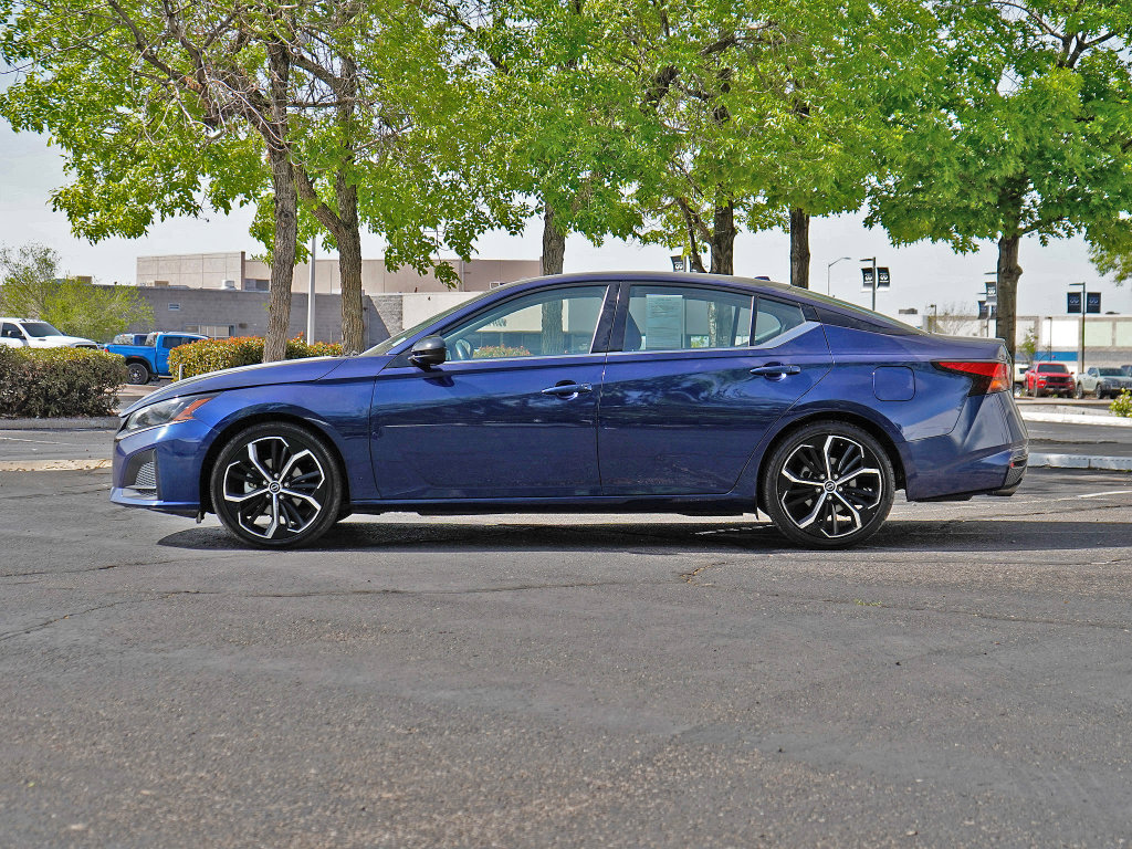 Used 2024 Nissan Altima 2.5 SR FWD image 7