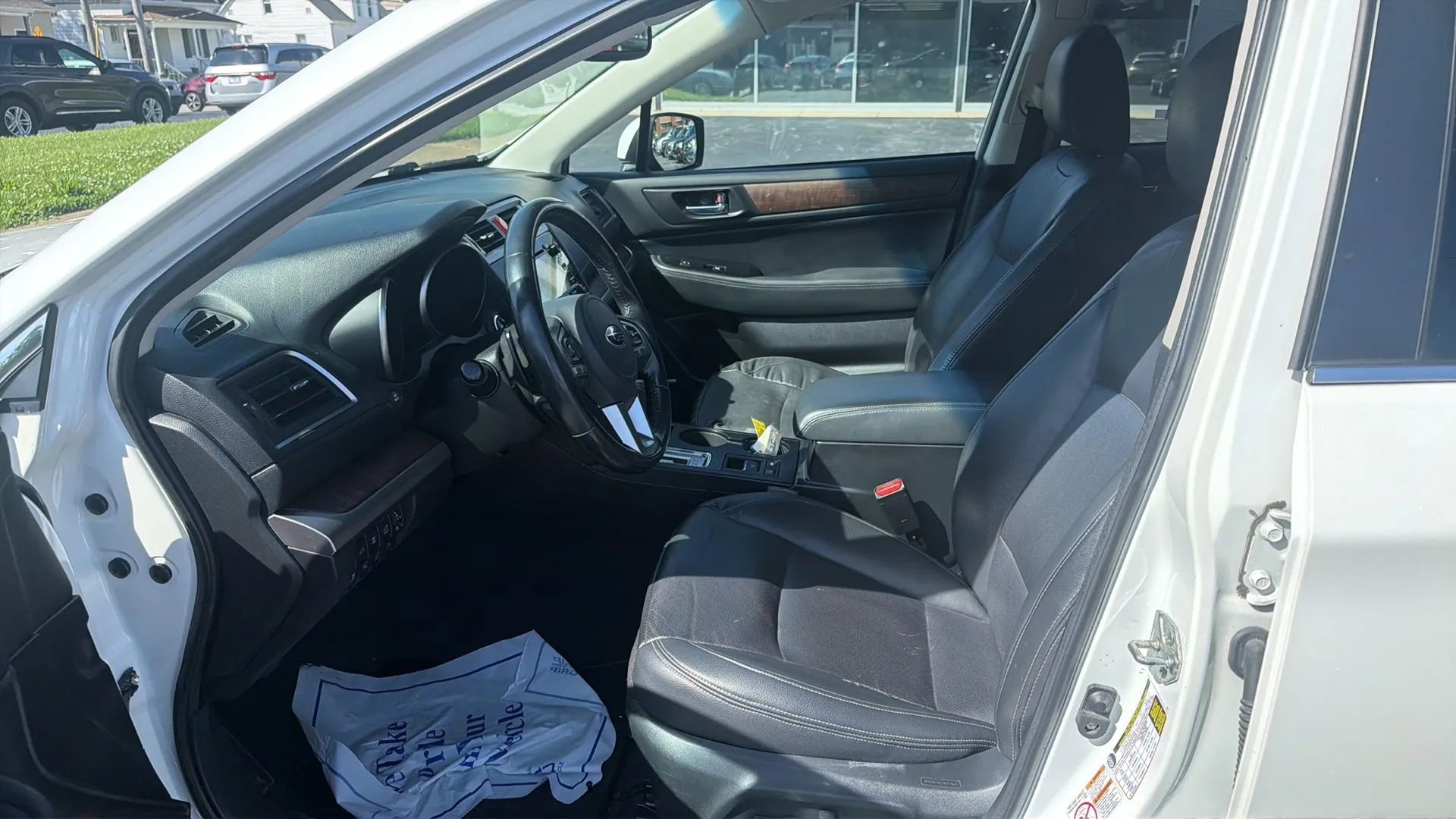 Used 2016 Subaru Outback 2.5i Limited AWD/4WD image 9