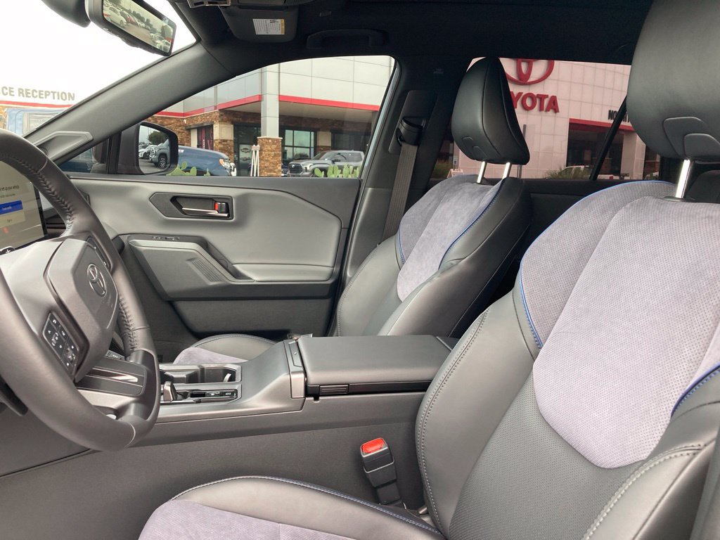 Used 2026 Toyota RAV4 XSE w/ Panoramic Sun Roof Package AWD/4WD image 10