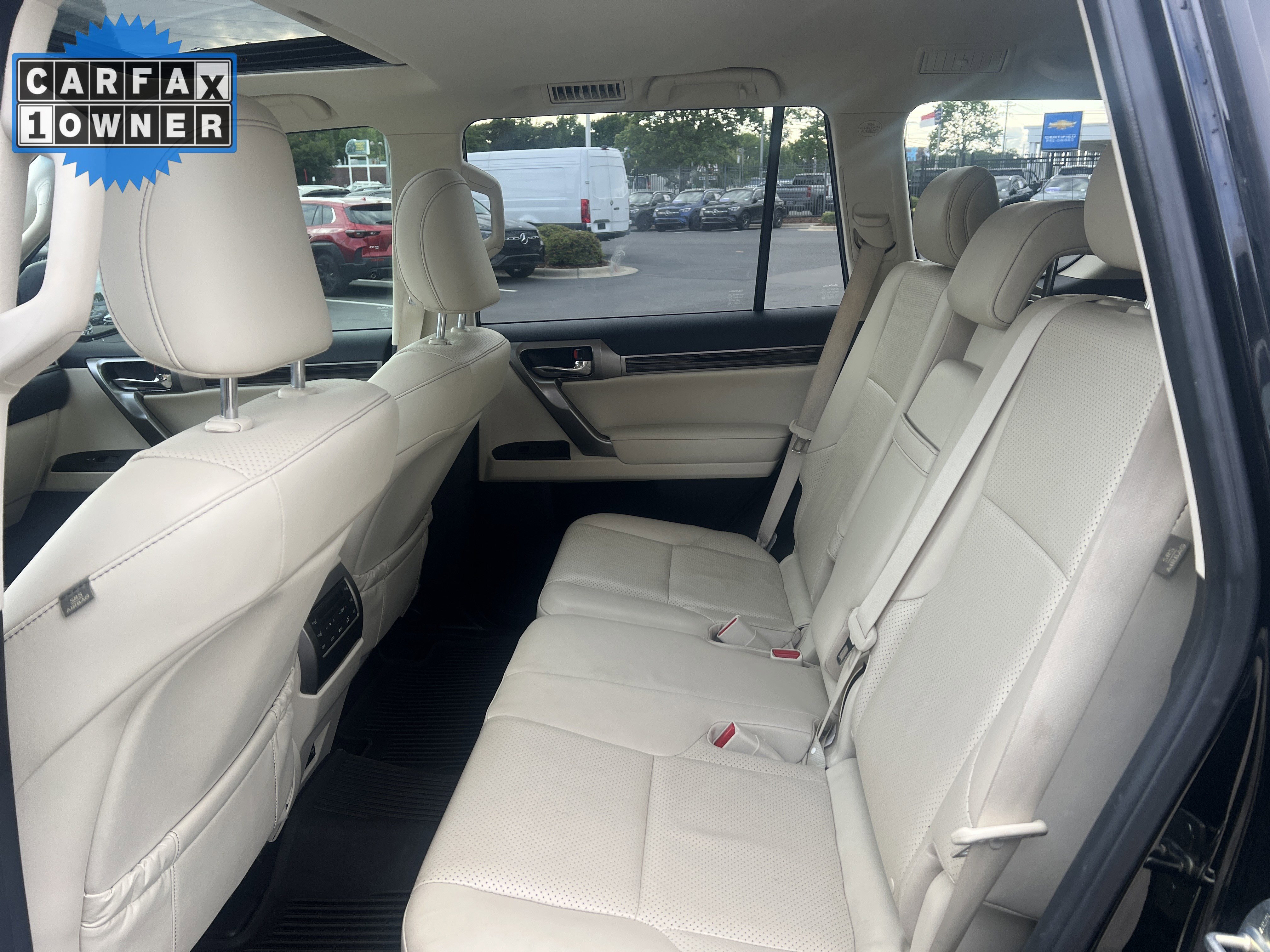 Used 2022 Lexus GX 460 Luxury w/ Accessory Package AWD/4WD image 31