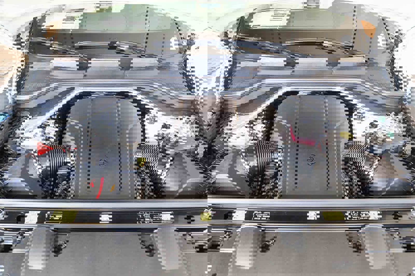 New 2024 Land Rover Range Rover SV image 40