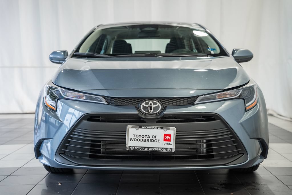 Used 2026 Toyota Corolla LE FWD image 2