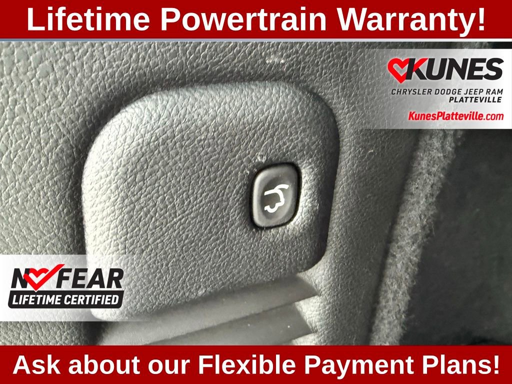 Used 2025 Dodge Durango R/T image 37