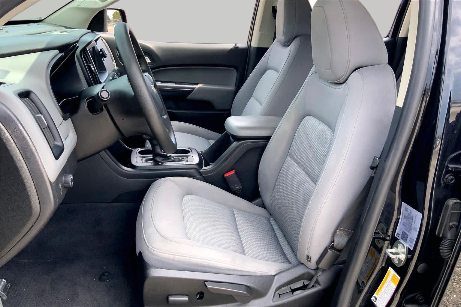 Used 2020 Chevrolet Colorado W/T w/ WT Convenience Package RWD image 8