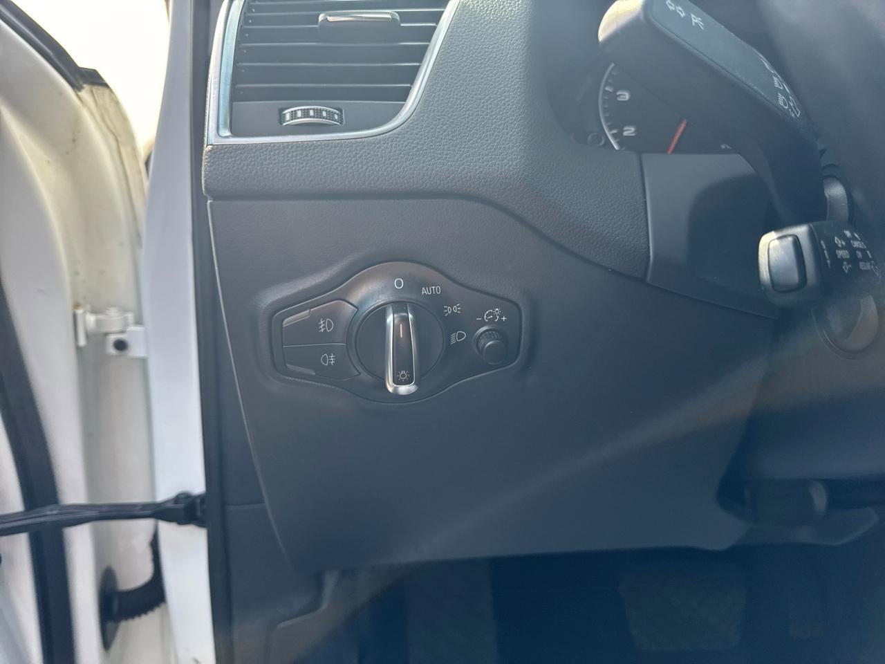 Used 2016 Audi Q5 2.0T Premium Plus w/ Technology Package image 18