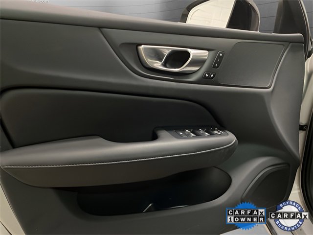 Used 2025 Volvo S60 B5 Core image 31