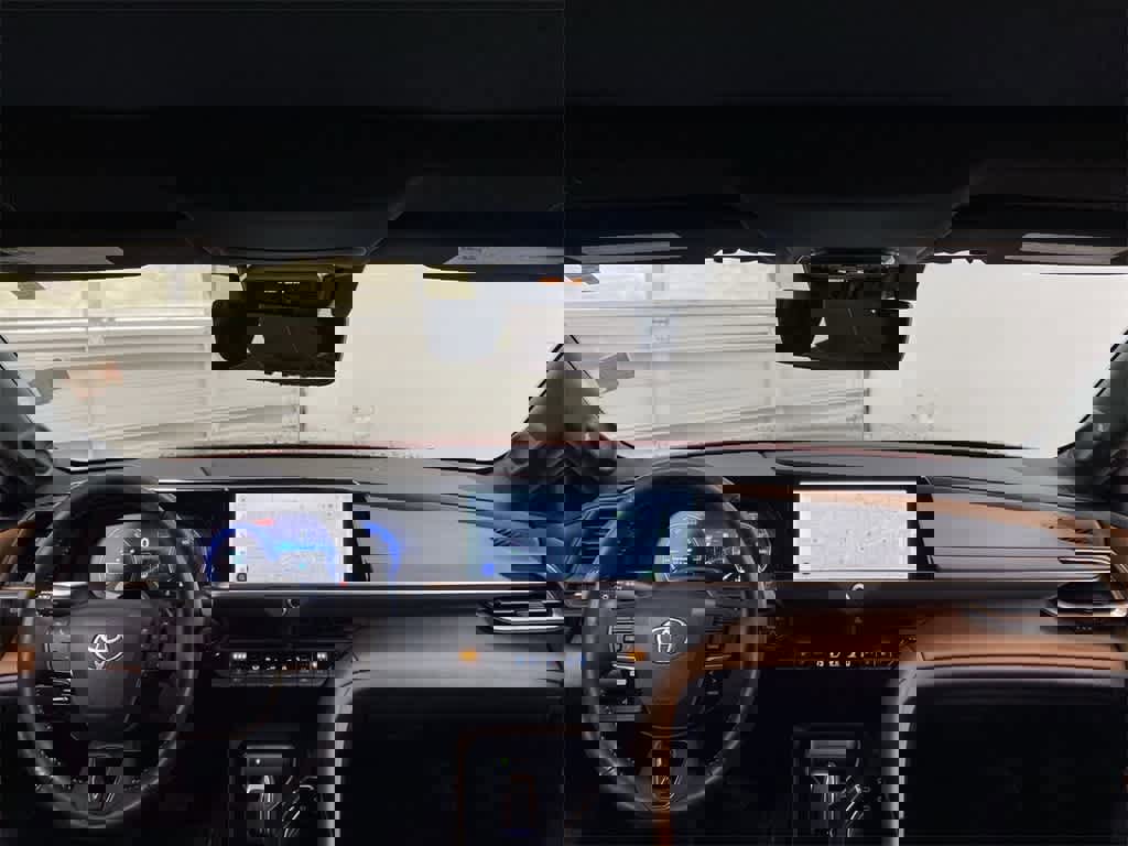 Used 2025 Toyota Crown Signia image 13