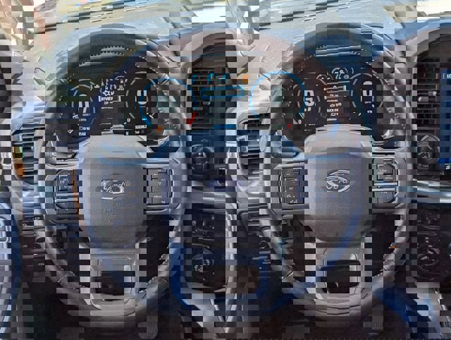 Used 2022 Ford F150 Lariat w/ Max Trailer Tow Package image 14