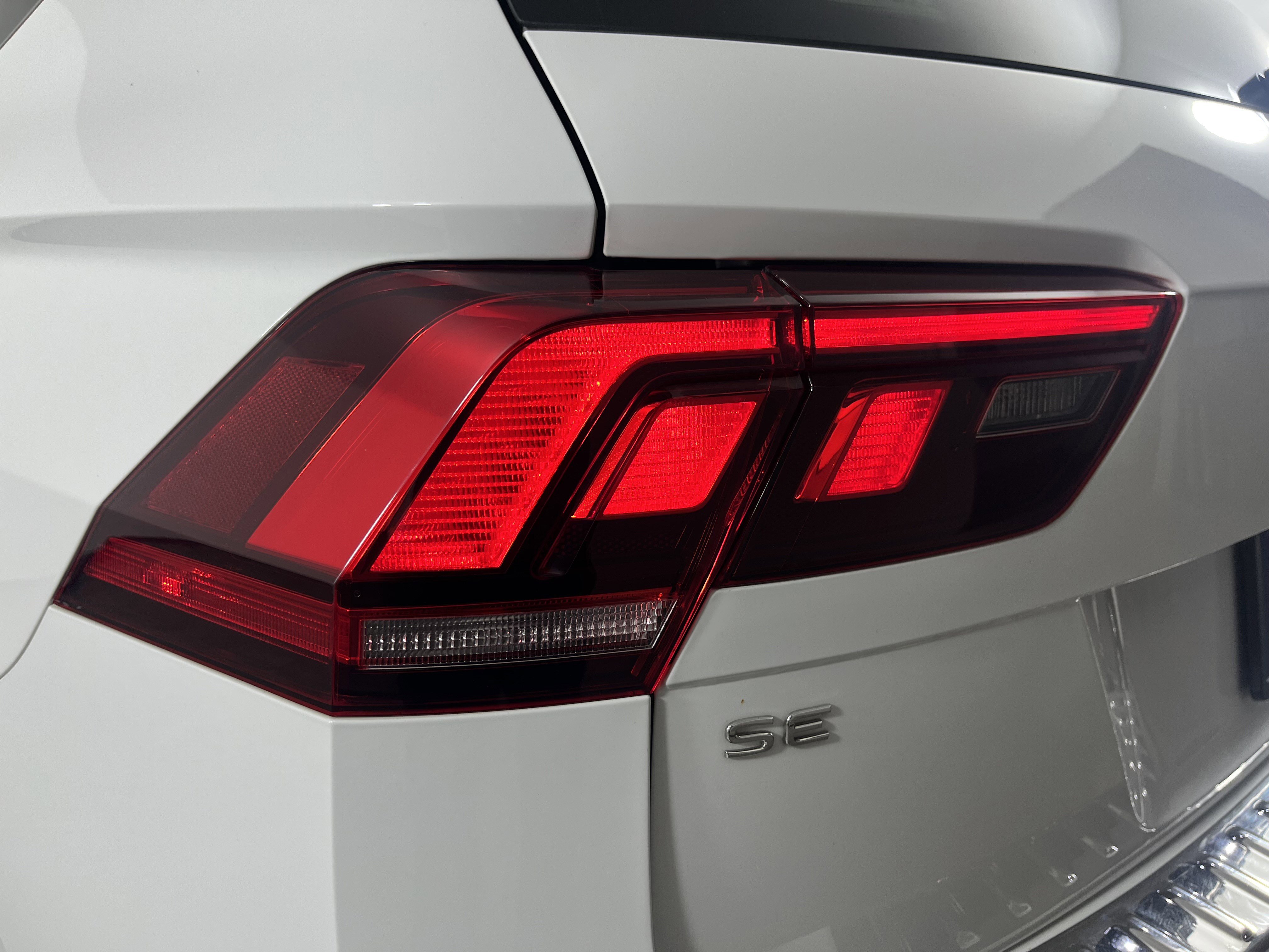 Certified 2022 Volkswagen Tiguan SE AWD/4WD image 27