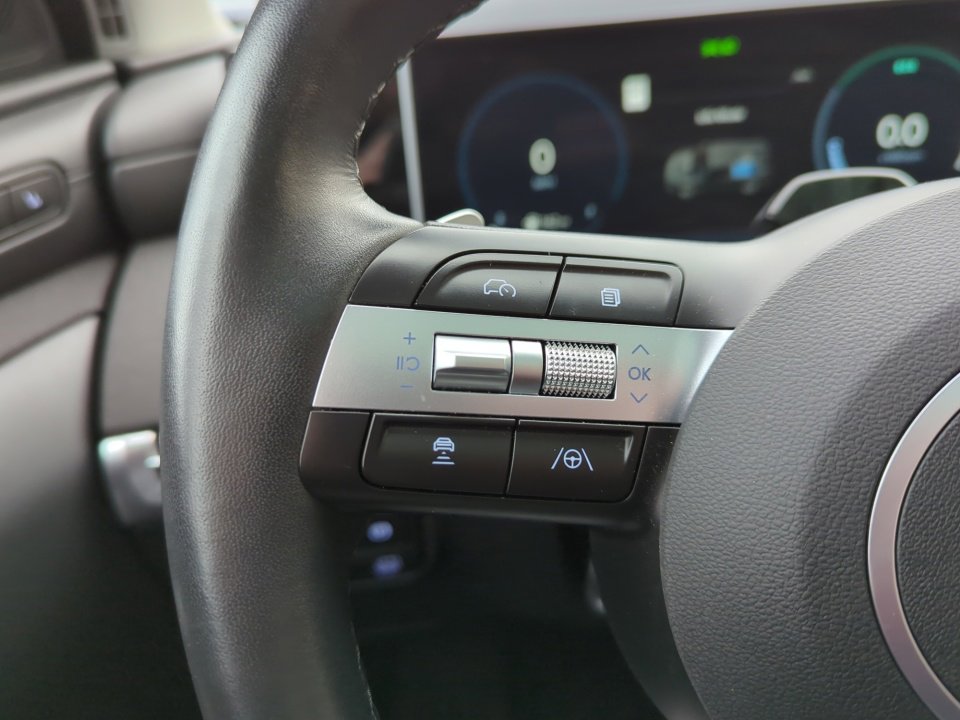 Certified 2025 Hyundai Tucson Limited image 31