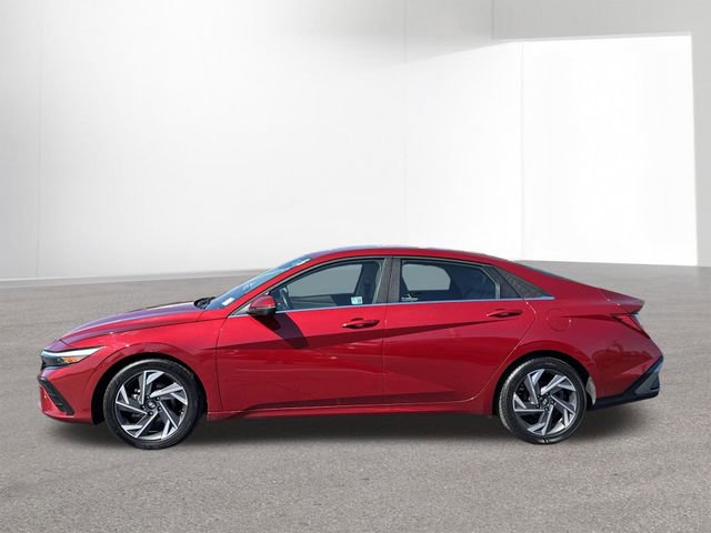 Used 2024 Hyundai Elantra Limited FWD image 14