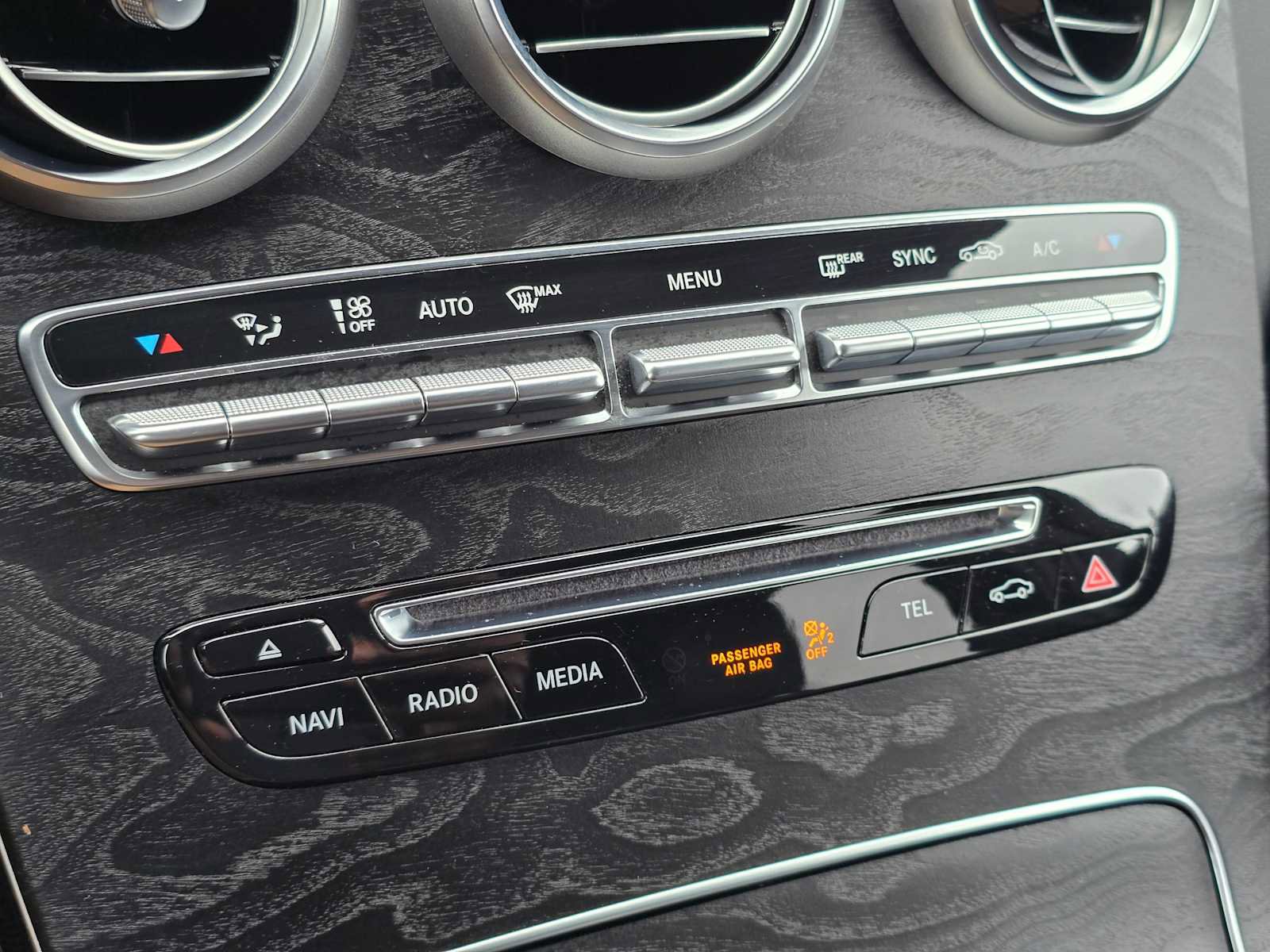 Used 2017 Mercedes-Benz GLC 300 4MATIC image 29