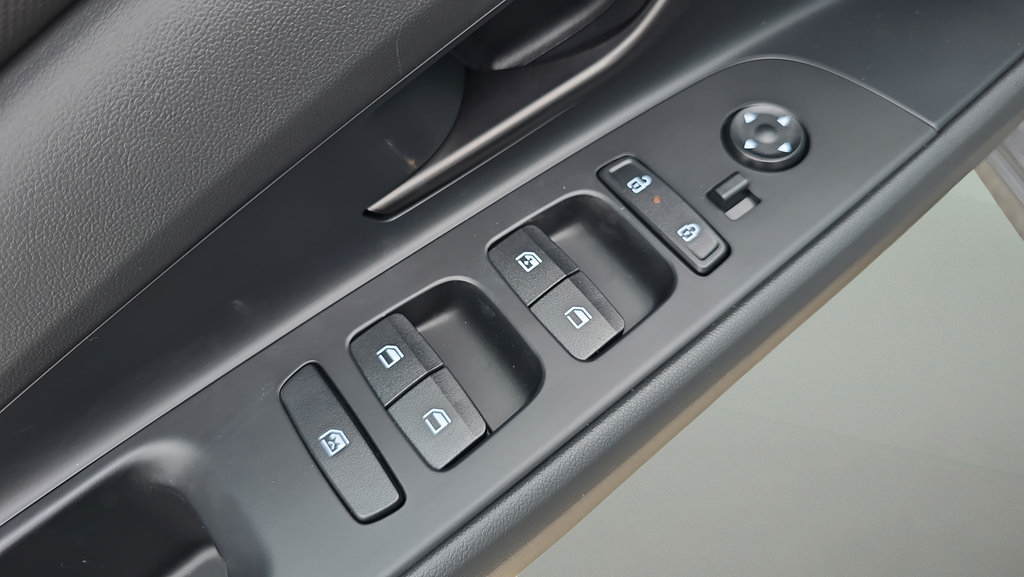 New 2026 Hyundai Elantra SEL Sport Premium FWD image 19