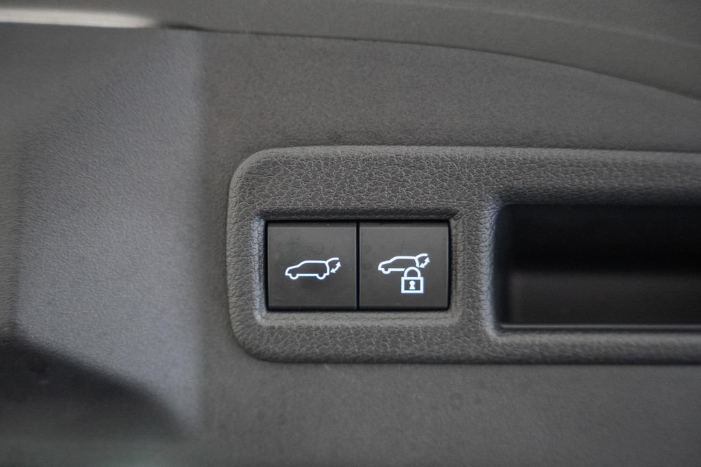 Used 2023 Toyota bZ4X AWD w/ Weather Package image 12