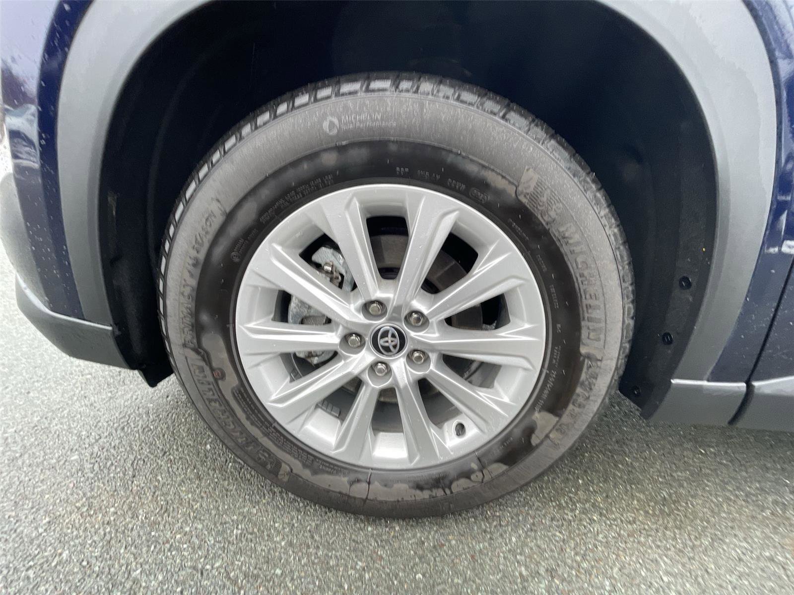 Used 2025 Toyota Grand Highlander AWD image 28