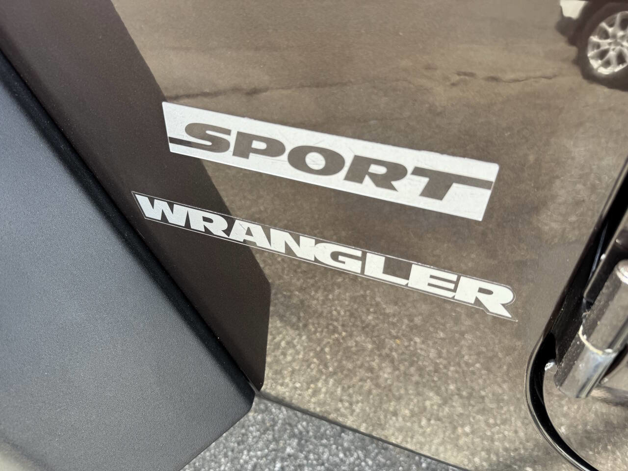 Used 2013 Jeep Wrangler Sport AWD/4WD image 15