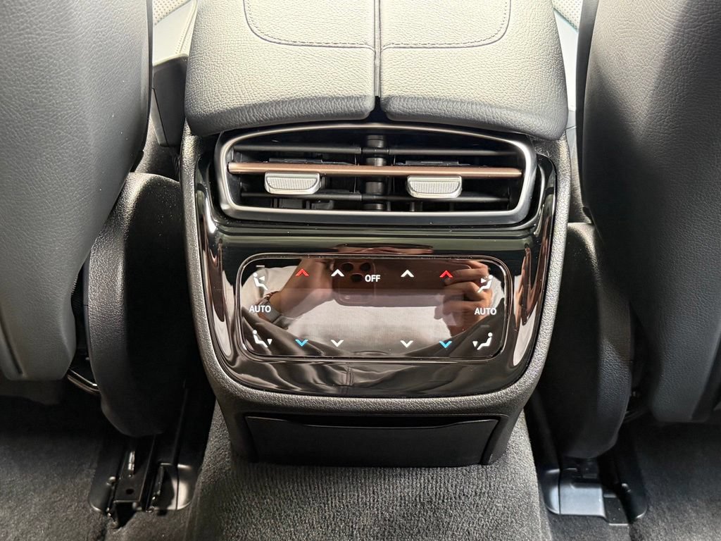 Used 2023 Mercedes-Benz EQE 500 4MATIC Sedan image 47