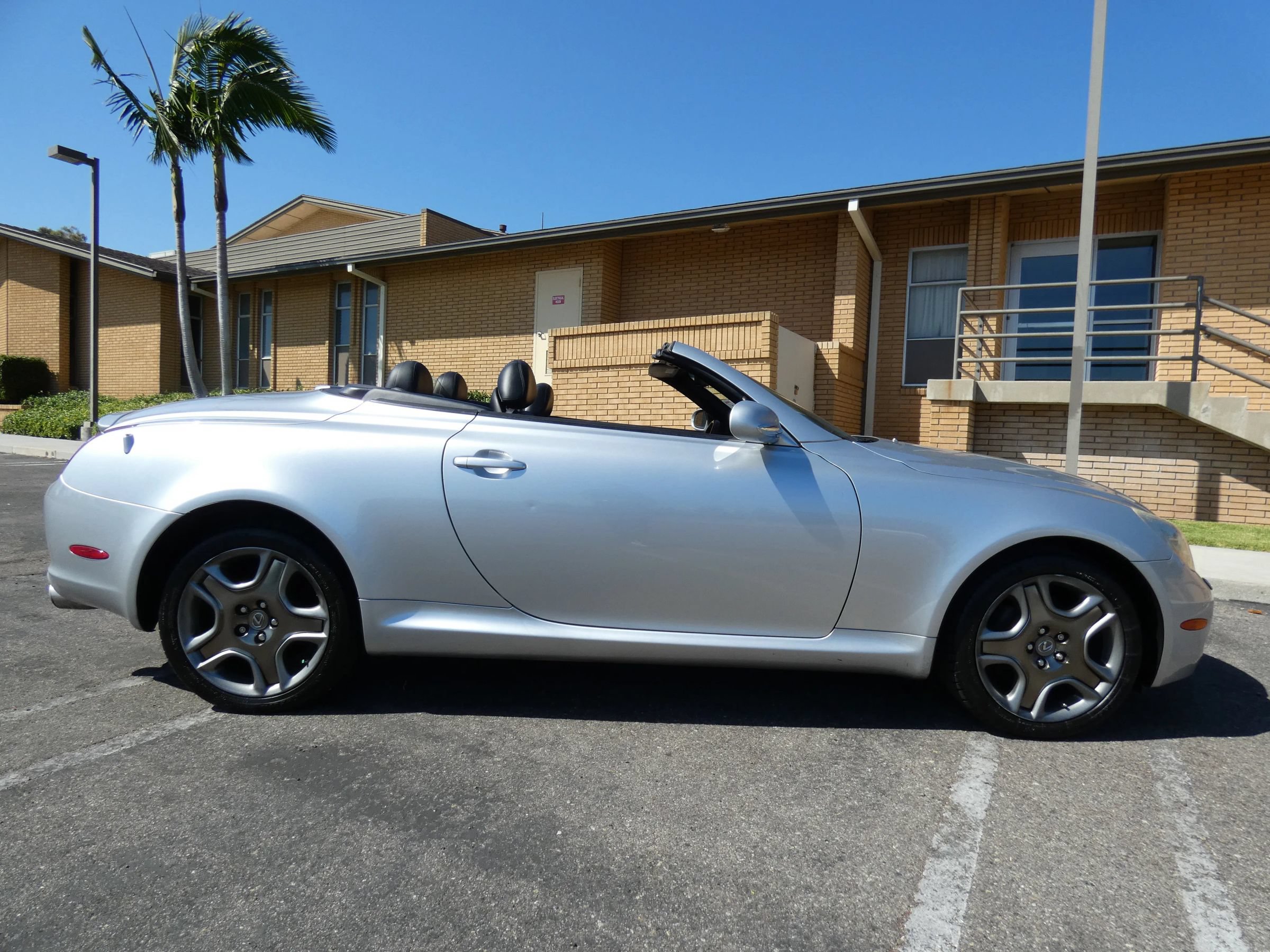 Used 2006 Lexus SC 430 Convertible RWD image 6