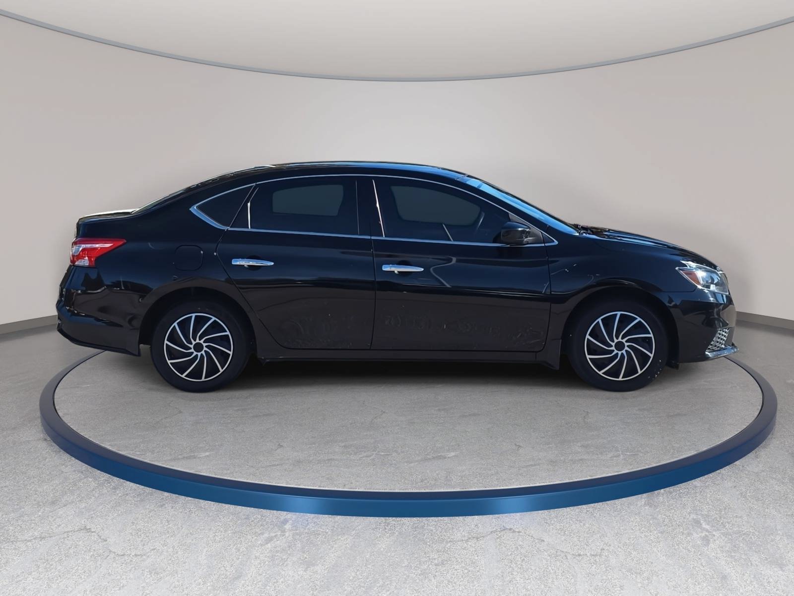 Used 2019 Nissan Sentra S FWD image 4