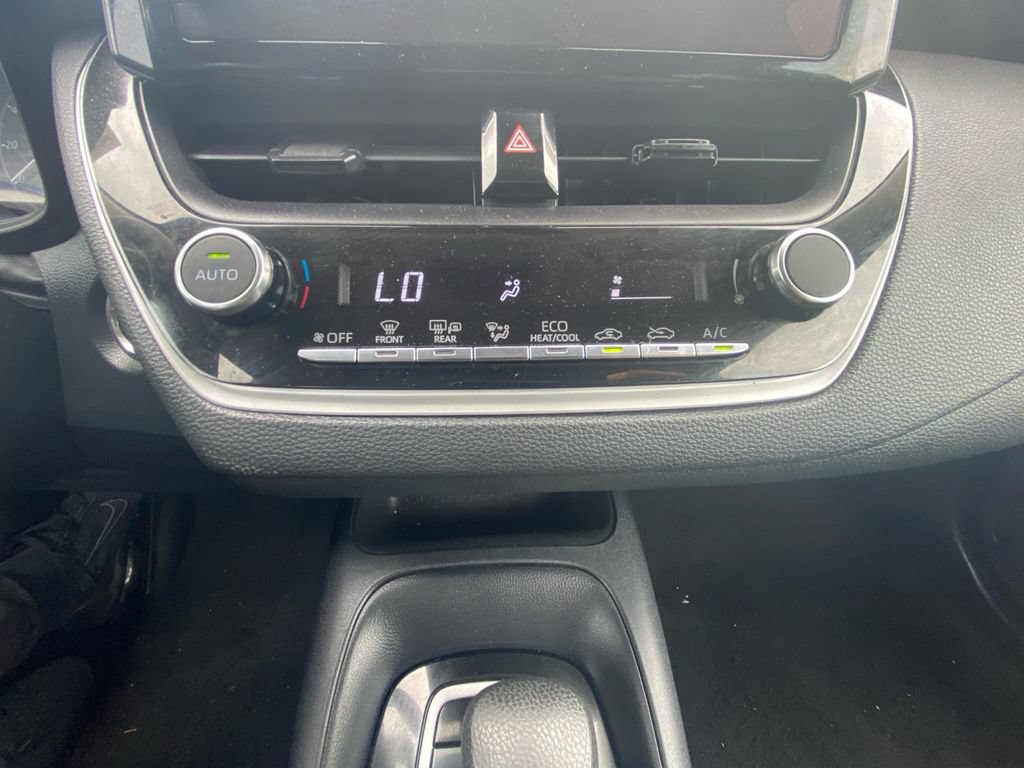 Used 2023 Toyota Corolla LE w/ LE Convenience Package FWD image 22