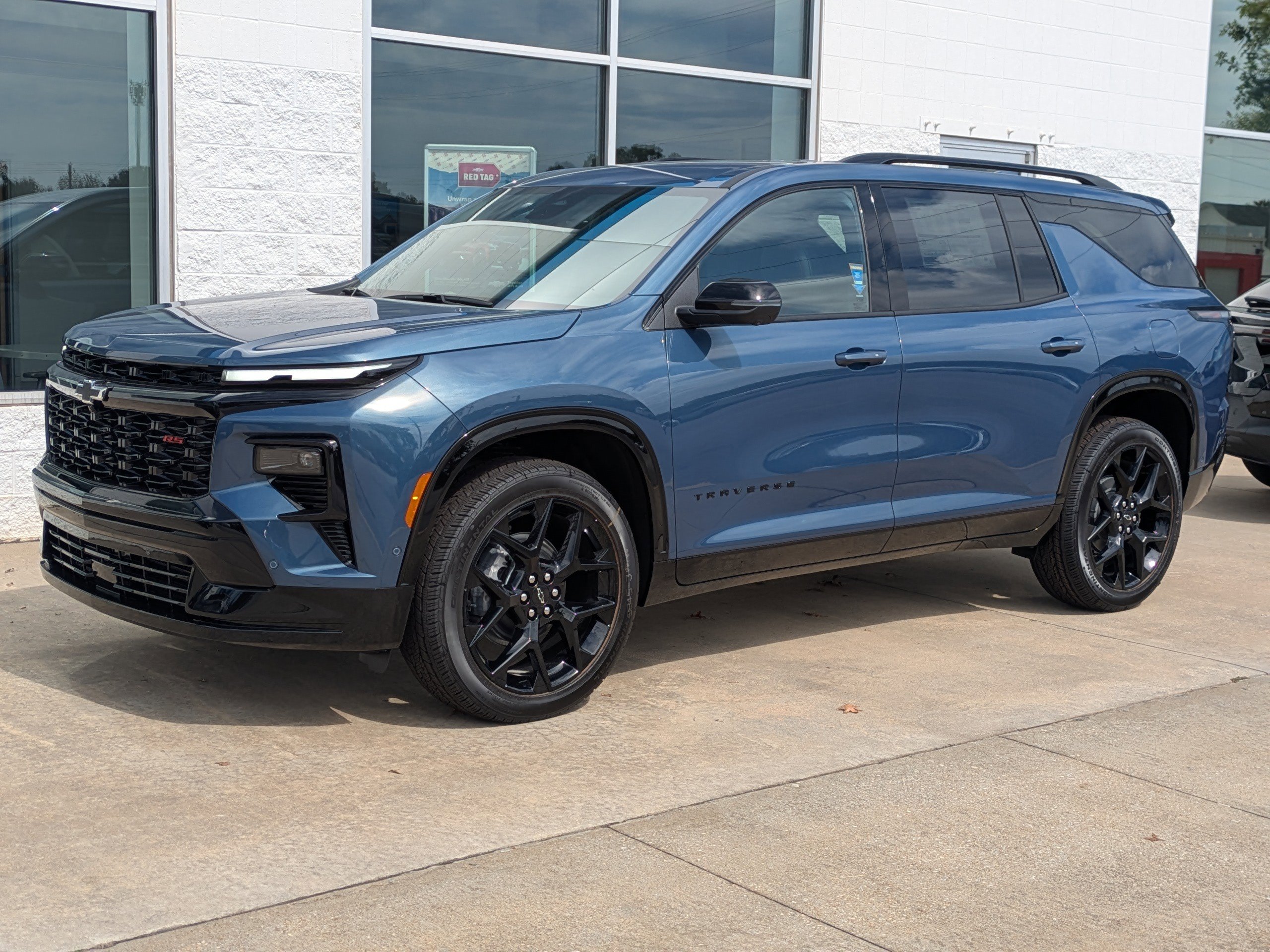 New 2026 Chevrolet Traverse RS image 7