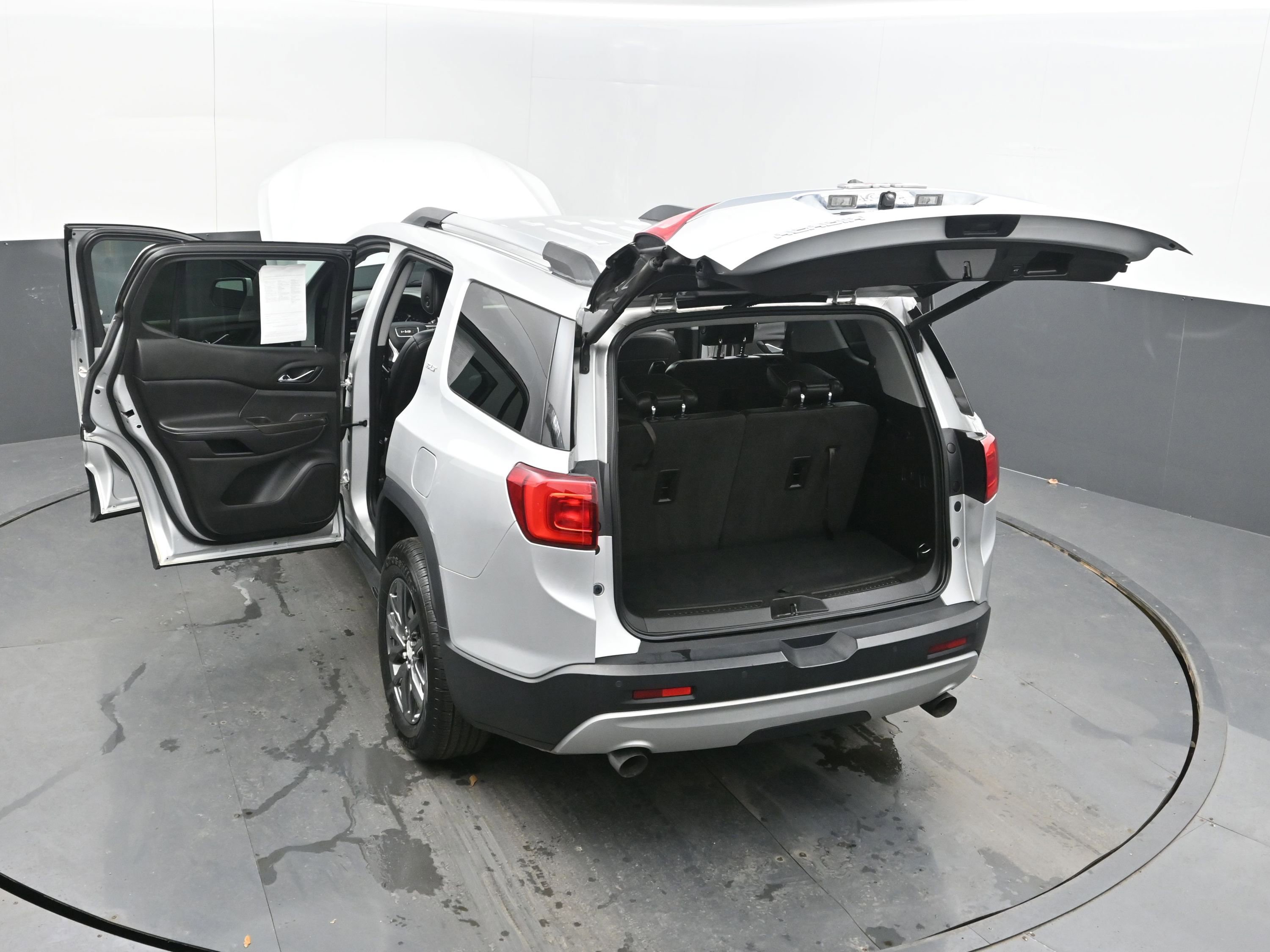 Used 2019 GMC Acadia SLT image 44