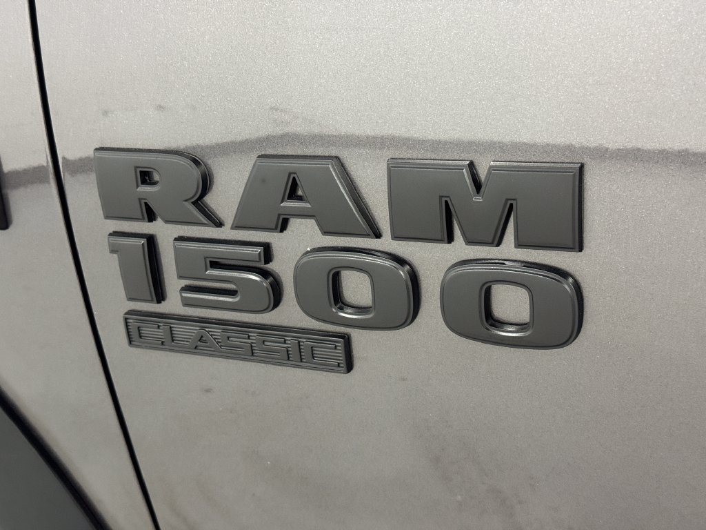 Used 2022 RAM 1500 Warlock AWD/4WD image 32