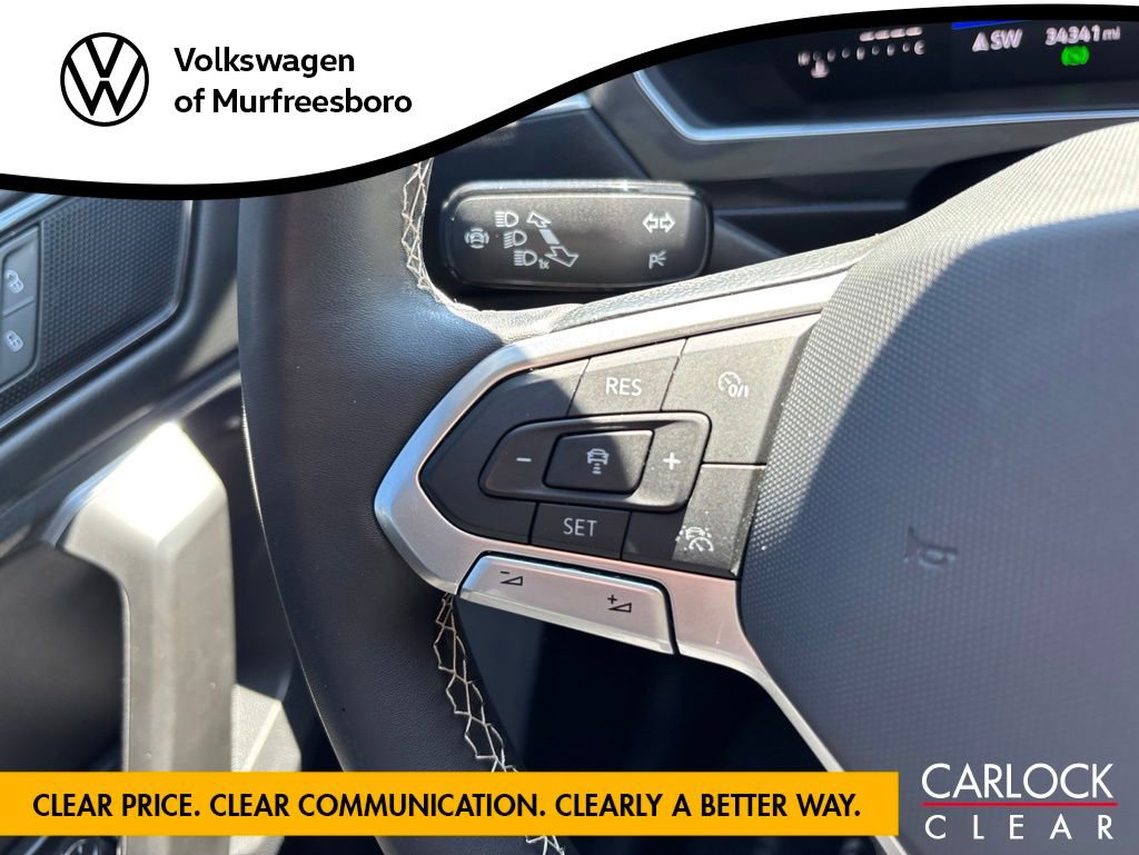 Used 2023 Volkswagen Tiguan SE w/ Panoramic Sunroof Package FWD image 19