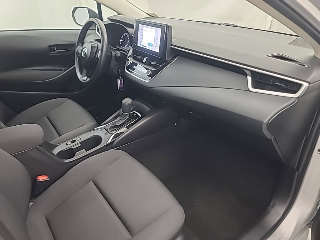 Used 2025 Toyota Corolla LE FWD image 15
