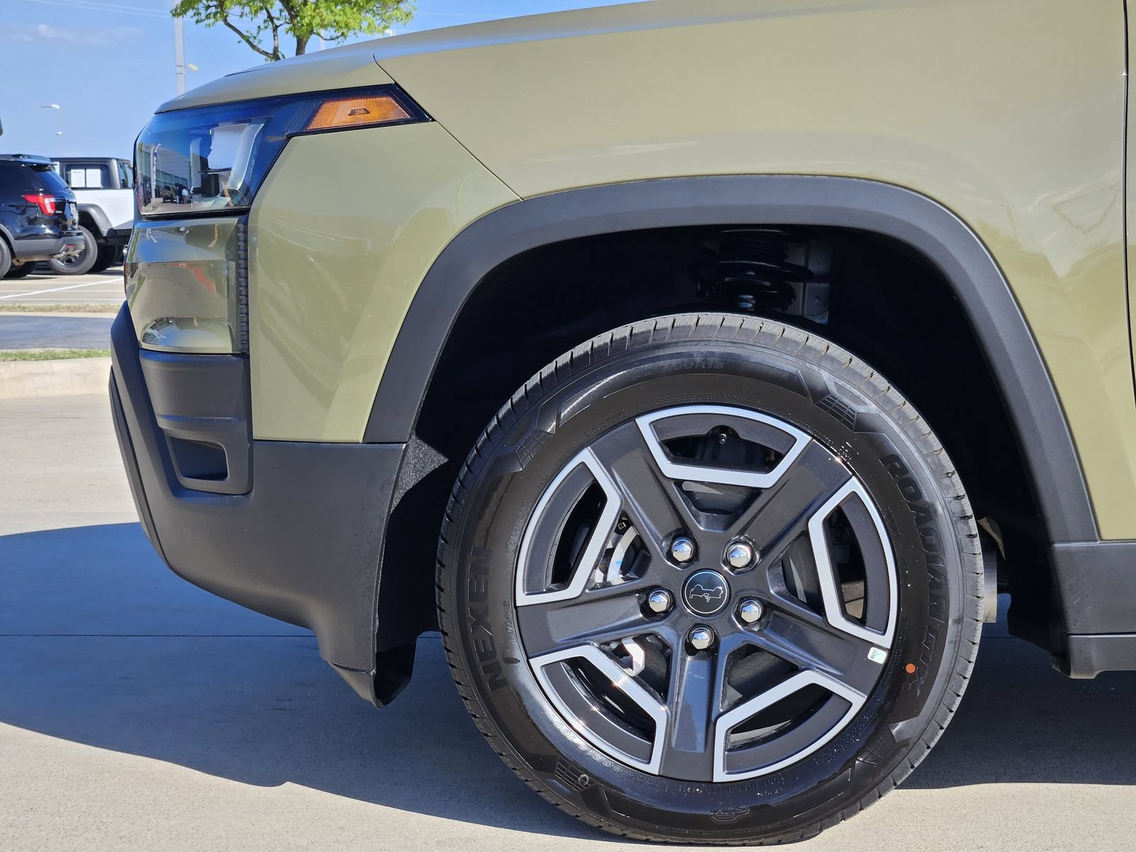 New 2026 Jeep Cherokee Laredo AWD/4WD image 11