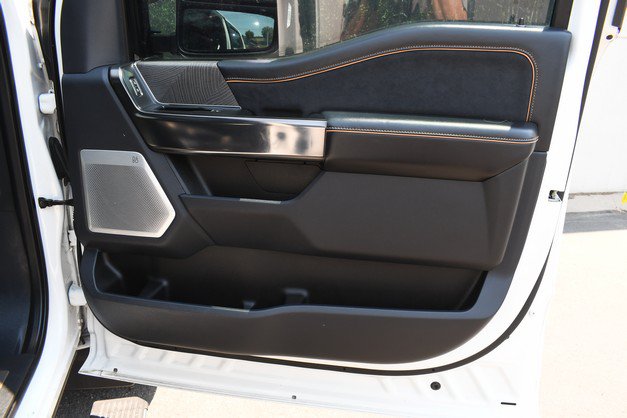 Used 2024 Ford F250 Platinum w/ FX4 Off-Road Package AWD/4WD image 24