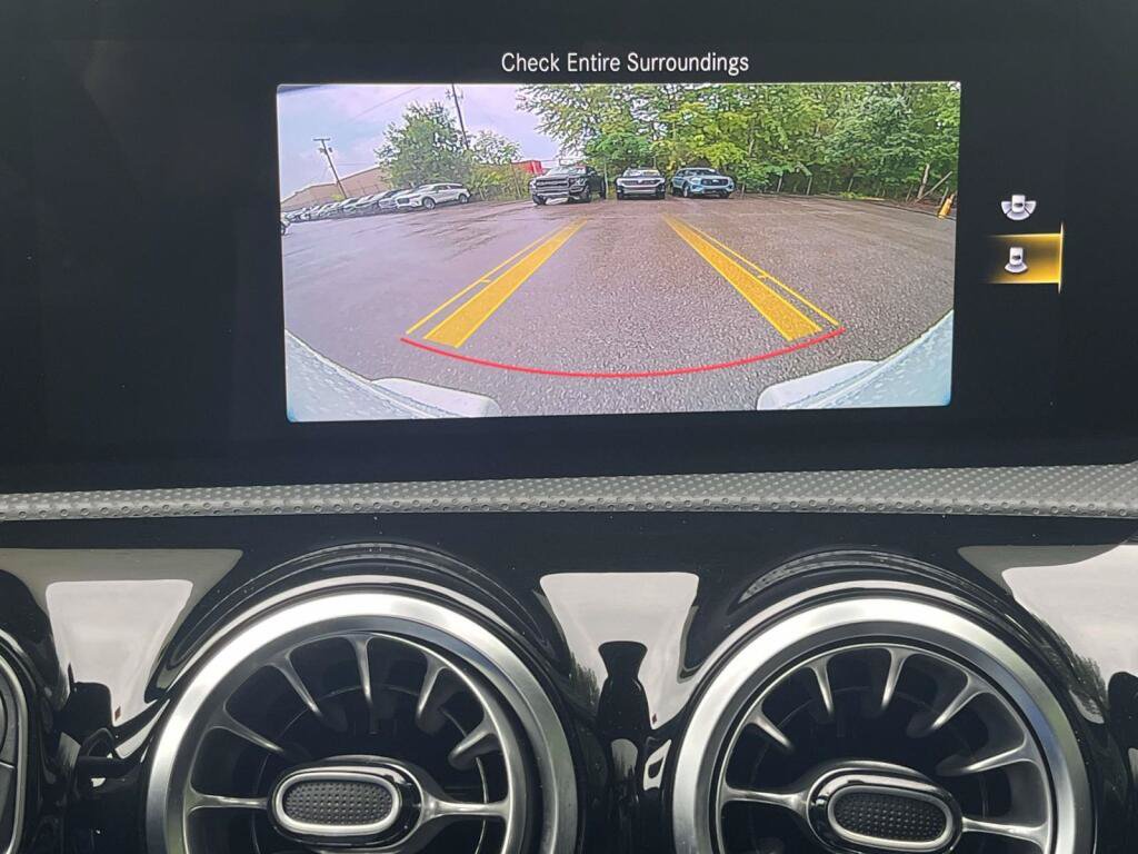 Used 2023 Mercedes-Benz CLA 250 4MATIC image 26