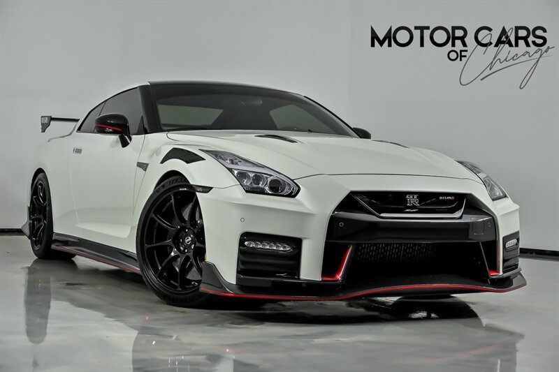 Used 2020 Nissan GT-R NISMO AWD/4WD image 1
