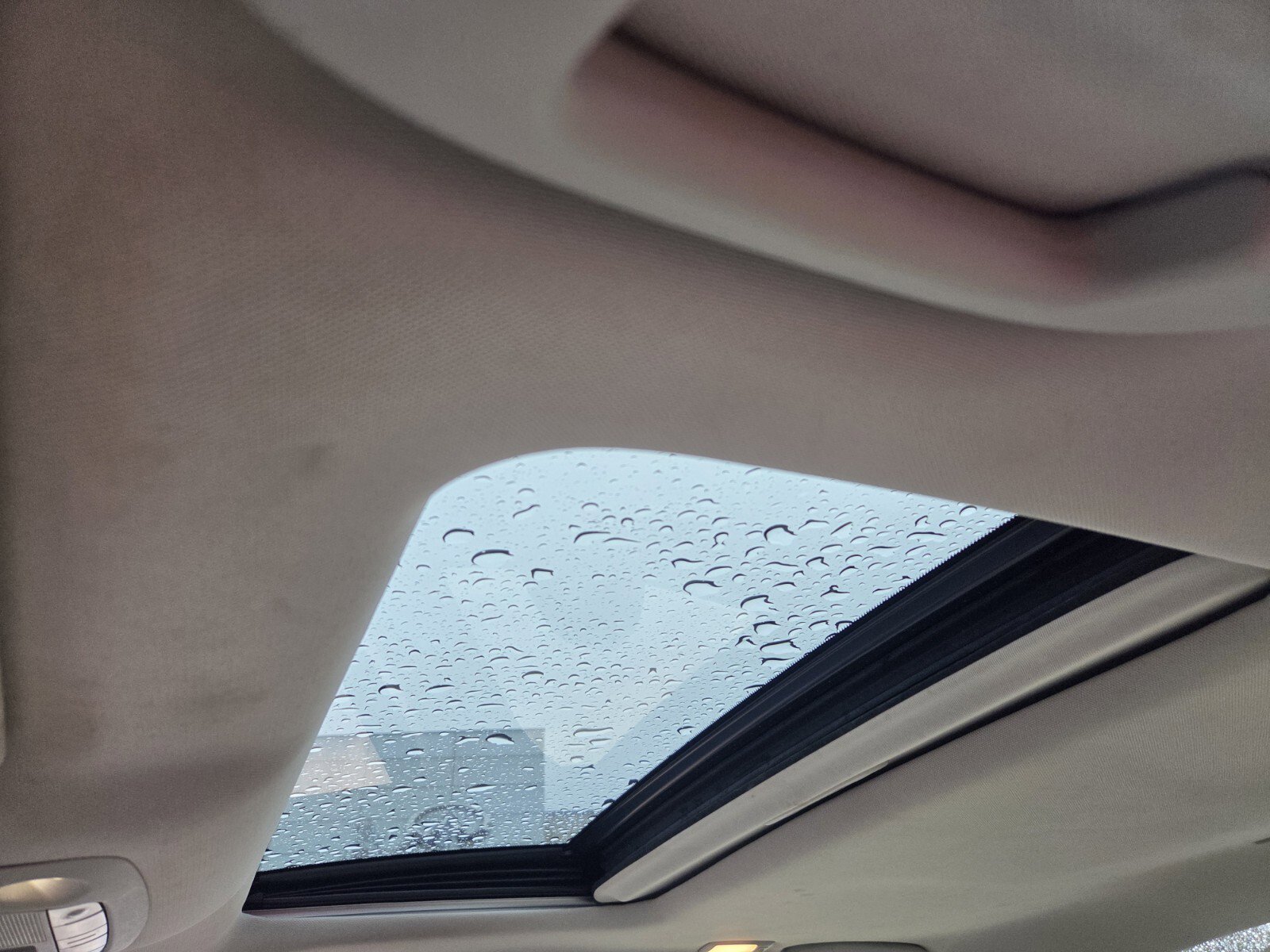 Used 2018 INFINITI Q50 Luxe w/ Essential Package (3.0T Luxe) image 17