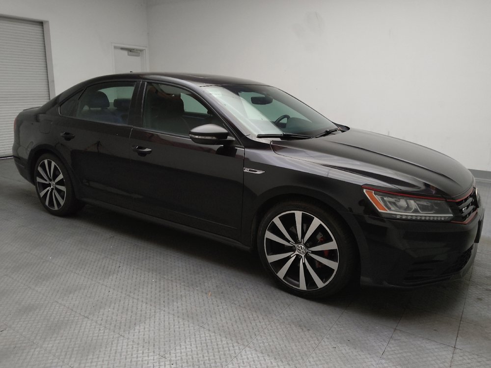 Used 2018 Volkswagen Passat 3.6 FWD image 11