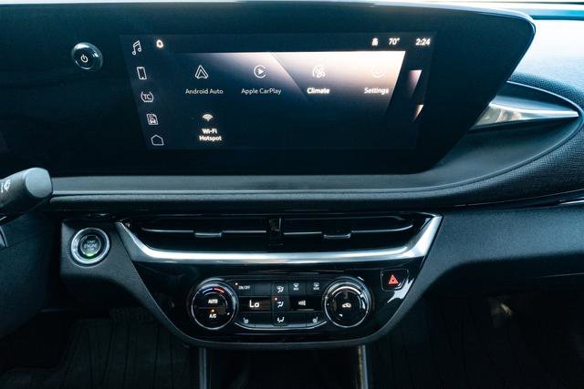 Used 2024 Buick Envista Sport Touring w/ Convenience I Package image 17