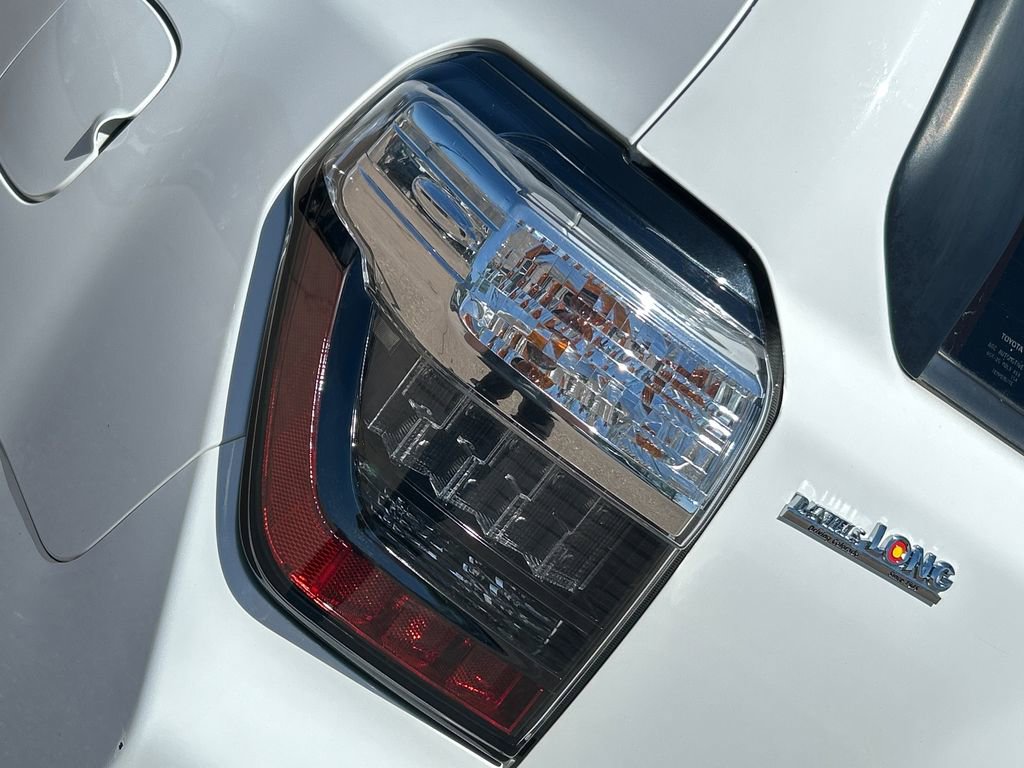 Used 2019 Toyota 4Runner TRD Off-Road Premium AWD/4WD image 24