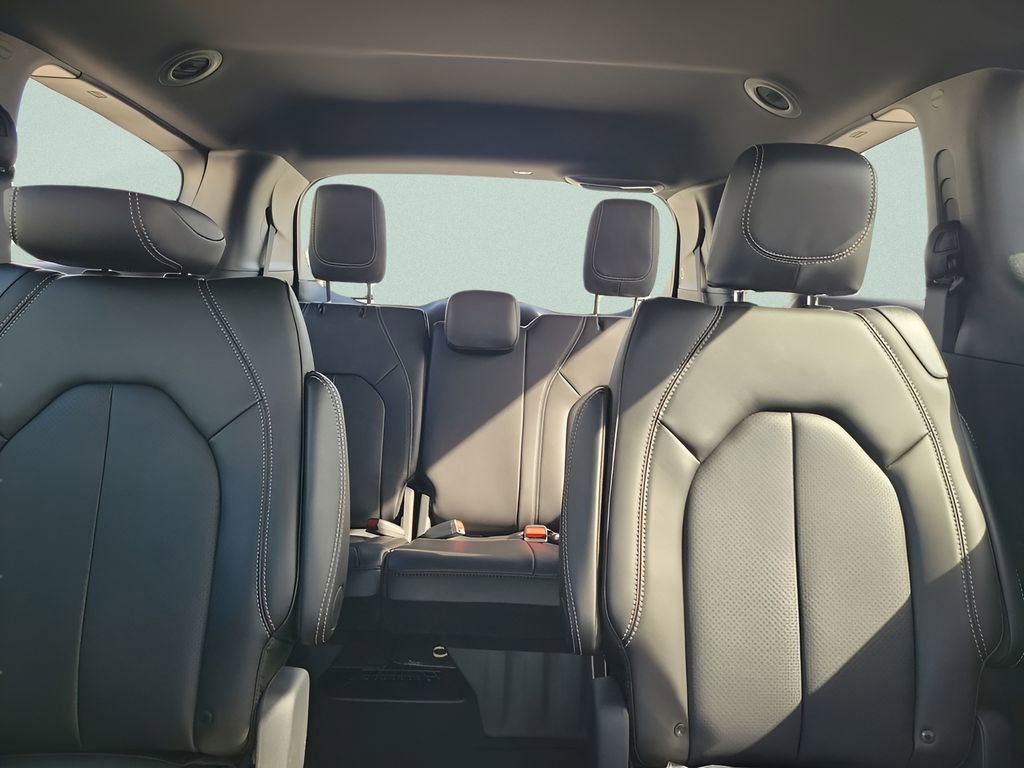 New 2026 Chrysler Voyager LX image 13