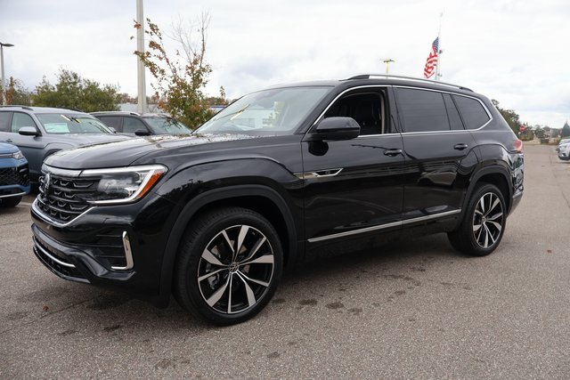 New 2026 Volkswagen Atlas SEL Premium R-Line image 3