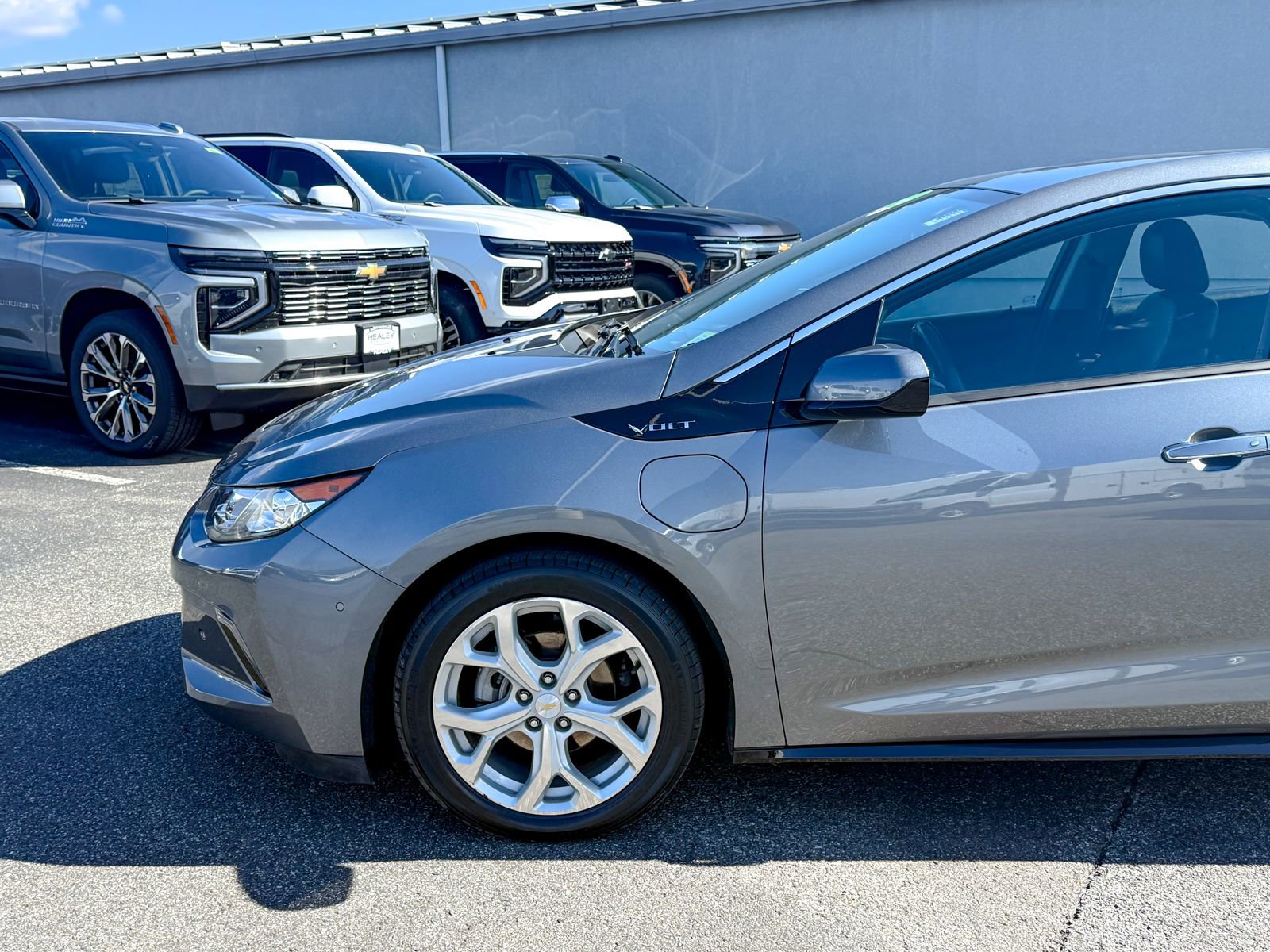 Certified 2018 Chevrolet Volt Premier w/ Driver Confidence Package image 9