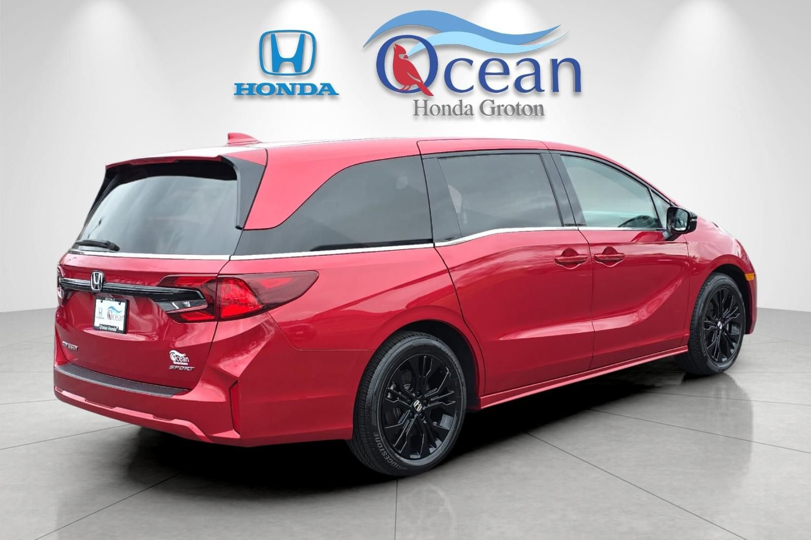 Used 2025 Honda Odyssey Sport-L image 3