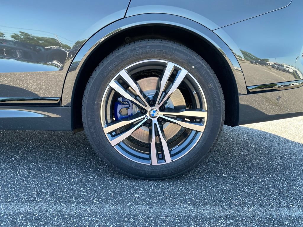 New 2027 BMW X7 M60i w/ Executive Package AWD/4WD image 6